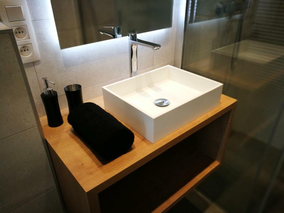 Au Simply Apartment ฟรองกอร์ช็องป์ ภายนอก รูปภาพ